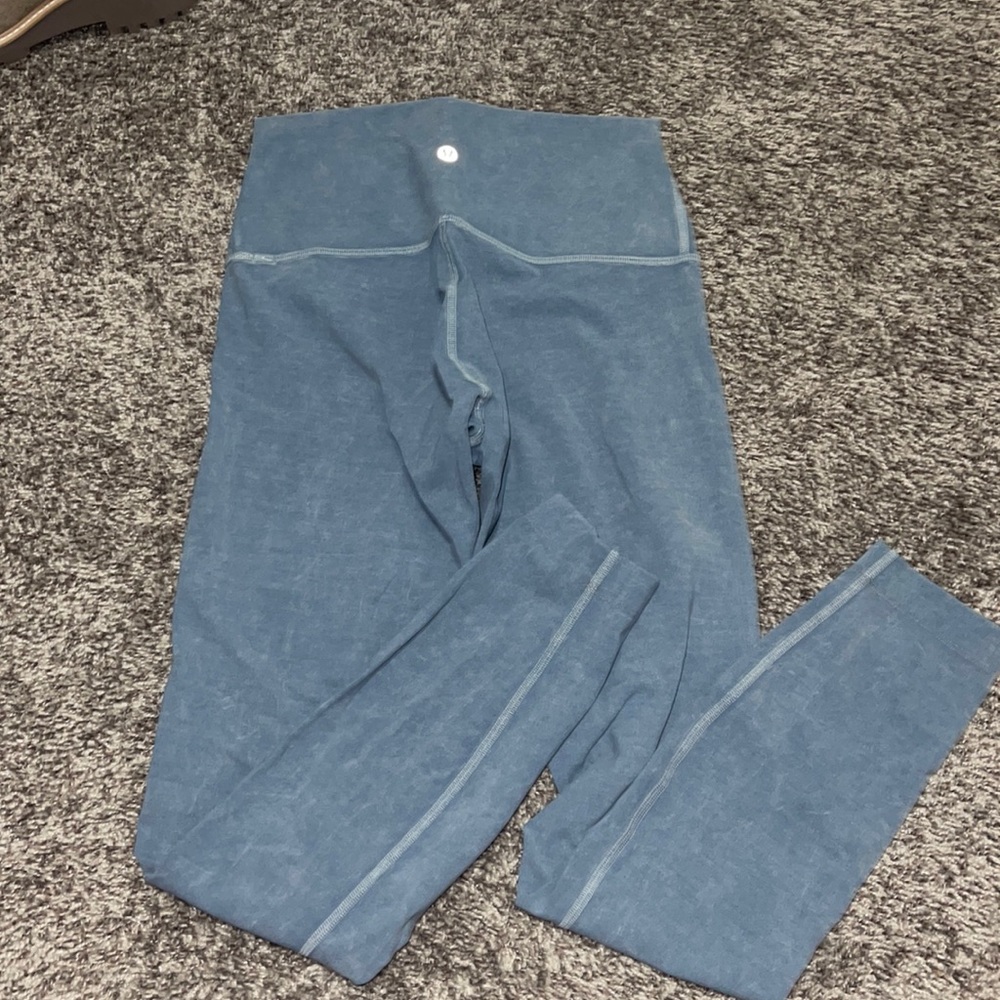 Lululemon 7/8 Wunder Under Luxtreme size 4